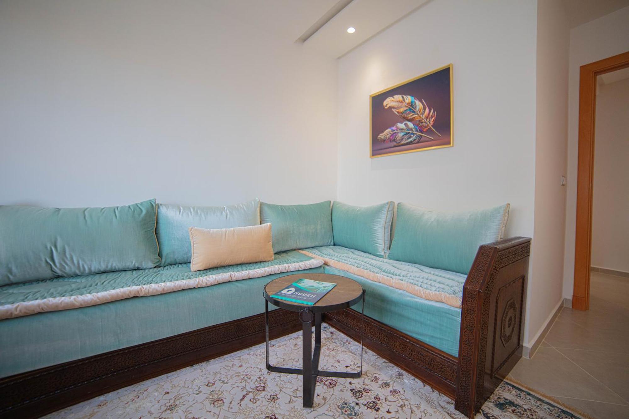 Modern Met 2 Aircos 3 Tvs 24u Parking En Lift Appartement *